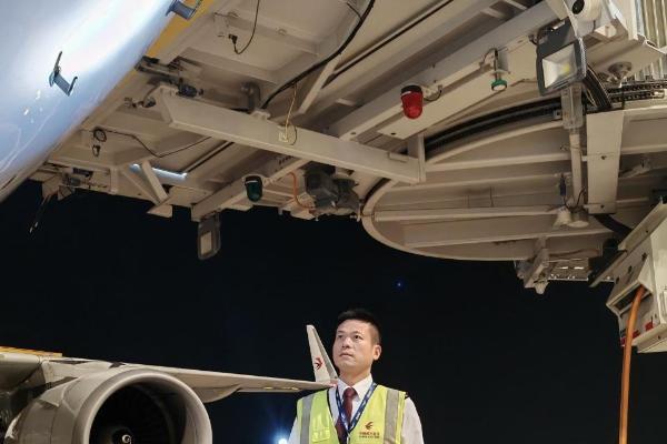 东航“马机长”的马年首飞