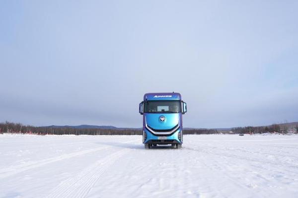 10分钟除霜+11分钟升温至15℃！欧曼银河纯电重卡极寒测试 守护运输舒适安全