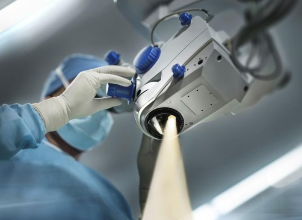 超越巅峰新一代|蔡司ARTEVO 750数字导航手术显微镜获批上市 