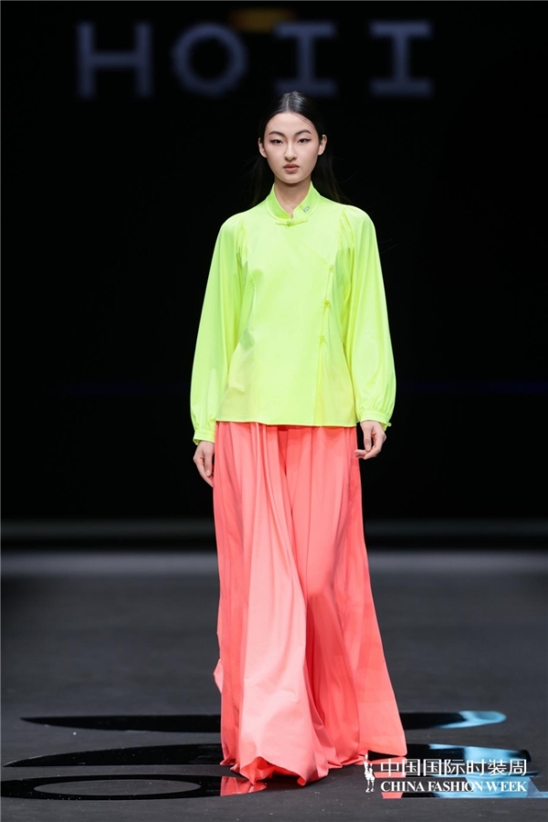  HOII 后益首度登陆中国国际时装周 「熙怡」系列亮相北京 