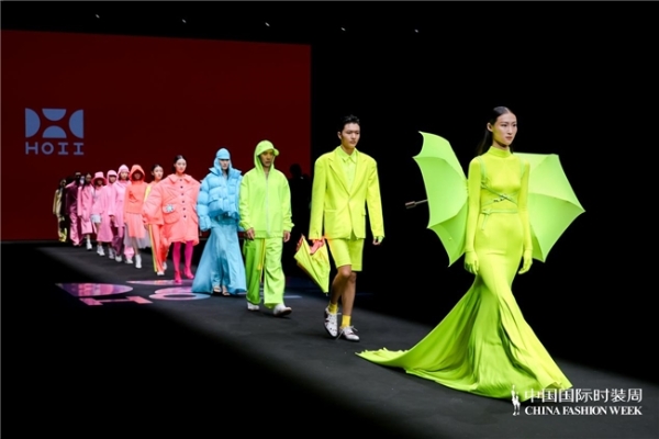  HOII 后益首度登陆中国国际时装周 「熙怡」系列亮相北京 