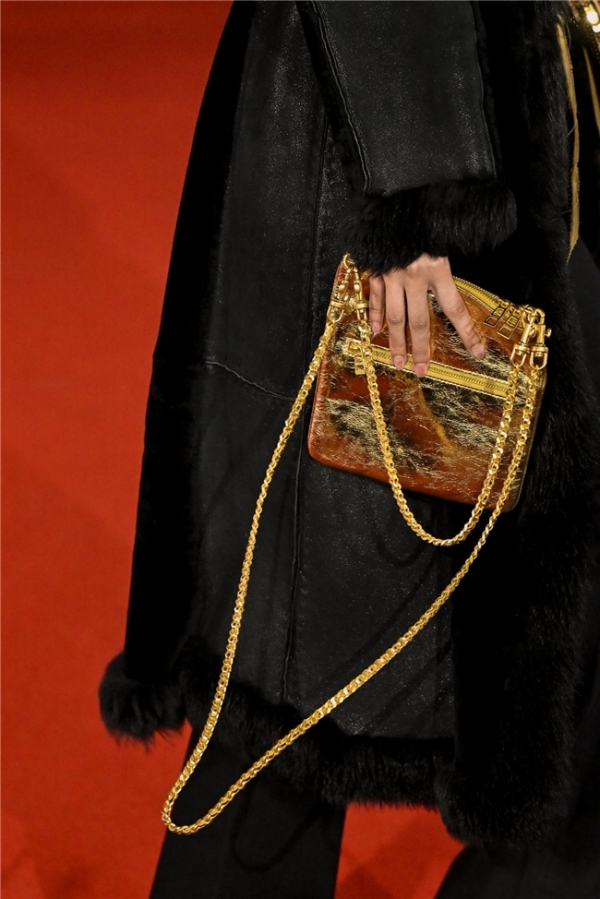  Zadig&Voltaire 登陆中国国际时装周 以法式摇滚精神诠释东方新语境 