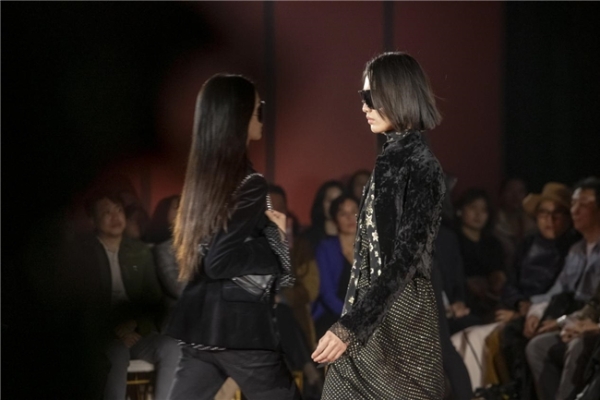  Zadig&Voltaire 登陆中国国际时装周 以法式摇滚精神诠释东方新语境 