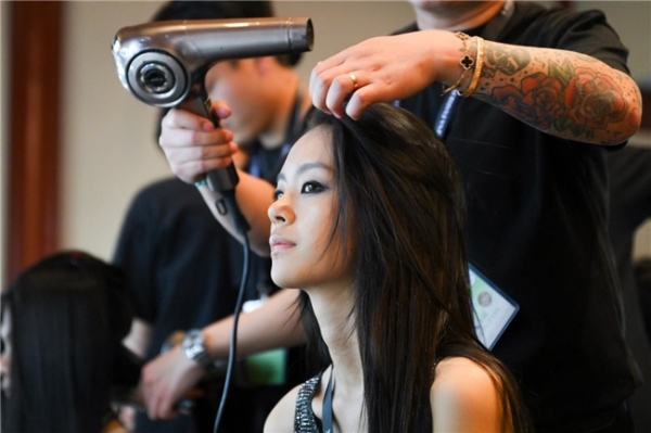  Zadig&Voltaire 登陆中国国际时装周 以法式摇滚精神诠释东方新语境 