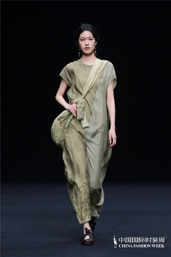  来去自如 心体无滞｜壹亍A.1盛放2026中国国际时装周（春季） 