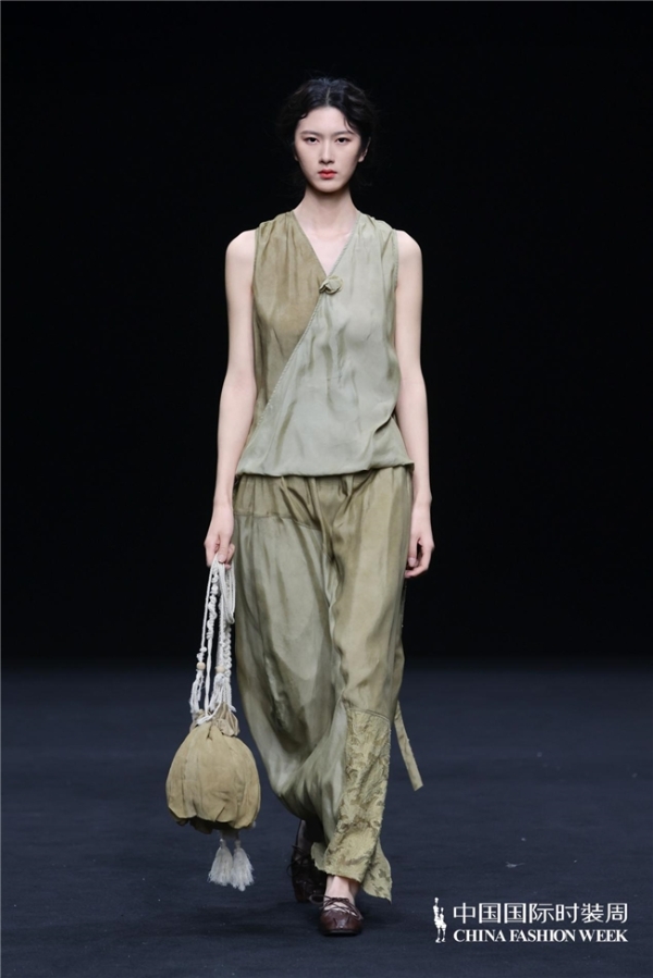  来去自如 心体无滞｜壹亍A.1盛放2026中国国际时装周（春季） 