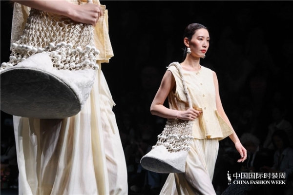  来去自如 心体无滞｜壹亍A.1盛放2026中国国际时装周（春季） 