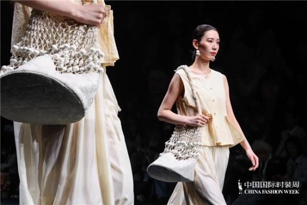  来去自如 心体无滞｜壹亍A.1盛放2026中国国际时装周（春季） 