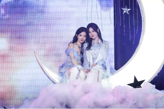 当偶像遇见机器人，SNH48用一场金曲大赏演绎未来 