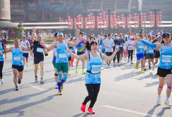 太湖9号，一起就好！太湖9号公路系列赛暨2026长兴太湖图影马拉松激情开跑，共赴春日之约 