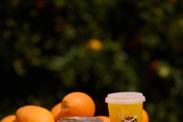 瑞幸开打“鲜活战”：9.9元不限量的底气就在“原产地” 