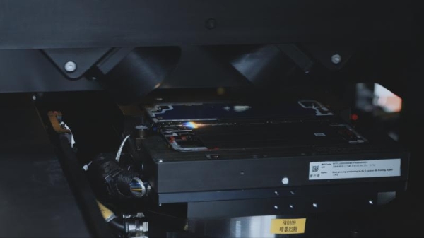 破解折痕难题：先导智能与OPPO如何用“芯片级3D打印”重塑折叠屏体验？ 