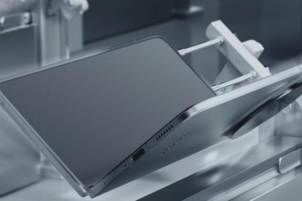 破解折痕难题：先导智能与OPPO如何用“芯片级3D打印”重塑折叠屏体验？ 