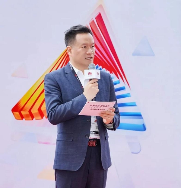 因聚而升 融智有为 | 华为政企展车与华为坤灵展车联合发车 