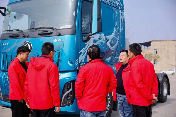40位中长途客户齐聚阜阳！实况试驾东风天龙新KL，硬核实测龙擎3.0⁺真实力 