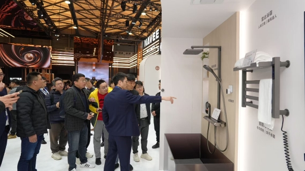 机器人眼中的未来家：箭牌携手鸿蒙在AWE2026定义智造新伦理 