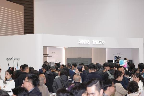 机器人眼中的未来家：箭牌携手鸿蒙在AWE2026定义智造新伦理 