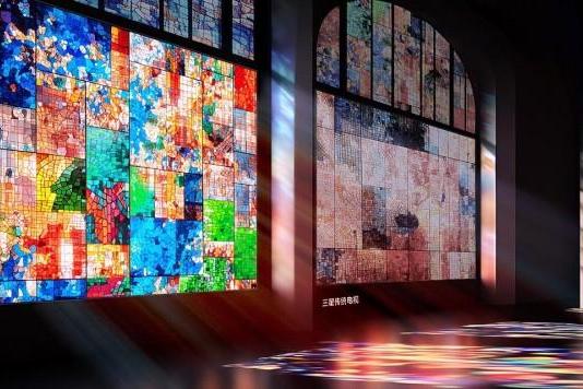 蝉联20年全球电视销冠：三星以核心显示技术，引领巨幕时代家庭娱乐升级 