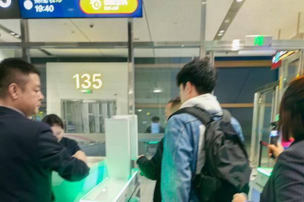 东航员工捐七件器官续航新生 同事护航“心跳”航班 