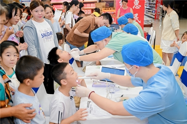 助力健康中国 守护儿童口腔健康 “舒客宝贝·关爱小乳牙科学防龋公益行动”湖南湘阴站圆满落幕 