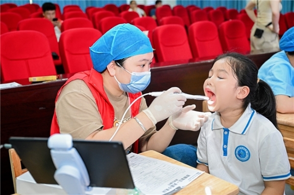 助力健康中国 守护儿童口腔健康 “舒客宝贝·关爱小乳牙科学防龋公益行动”湖南湘阴站圆满落幕 