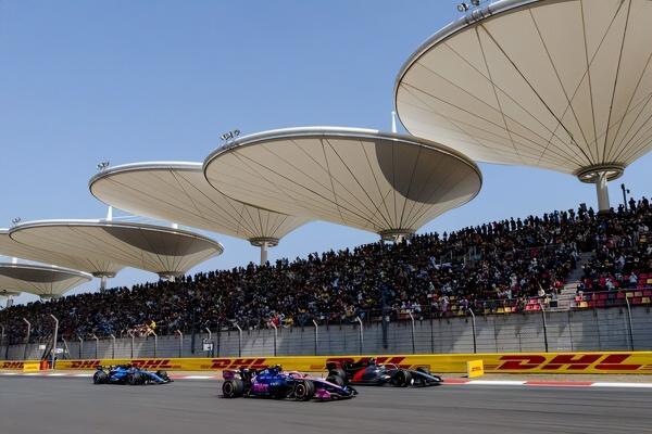 DHL与F1深化合作，多措并举助力锦标赛迈向2030净零目标 