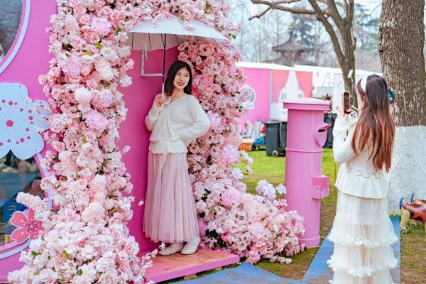 苏果超市30周年首发快闪店正式开业，联动多门店解锁春日逛吃新体验 