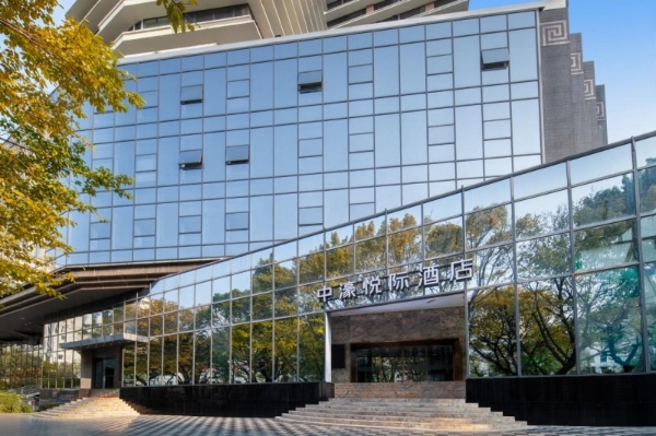 拒绝“量价齐杀”！中濠酒店集团的轻奢逻辑，破解存量市场困局 