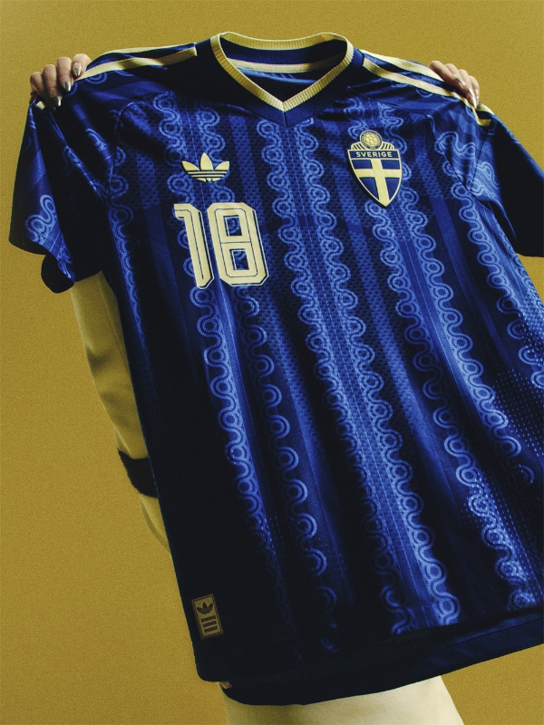 阿迪达斯发布26年FIFA世界杯国家队客场球衣 三叶草标志时隔36年荣耀回归 