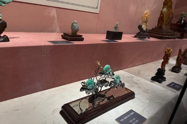 玉启新程，匠传文脉｜祥祯福携“传承级翡翠”亮相《琢玉成器》南派玉雕展 