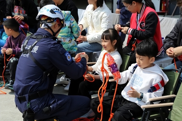 从一瓶水到一个救生瓶 厦门太古可口可乐见证逆行的"曙光" 