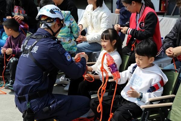 从一瓶水到一个救生瓶 厦门太古可口可乐见证逆行的"曙光" 