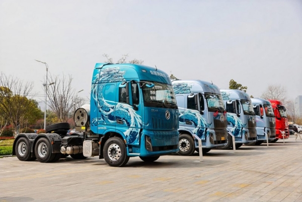 “龙抬头 启新程”东风龙擎3.0⁺ 技术升级，东风天龙新KL上市发布