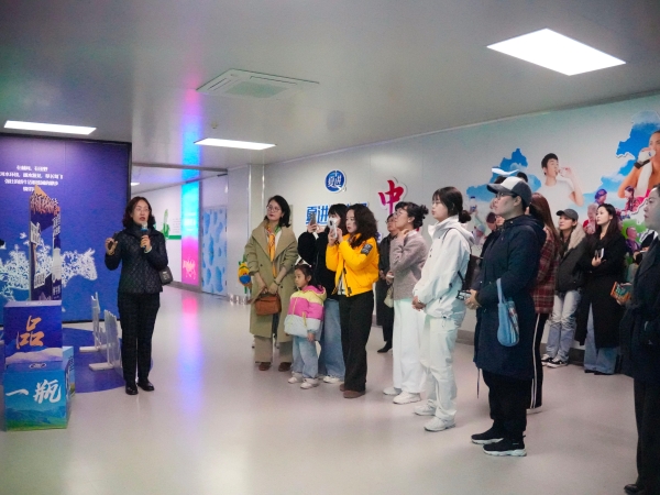 当工厂大门打开，我们看到了夏进乳业的“底牌”