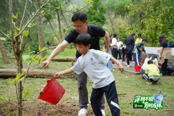 咕咕狗连续六年开展公益植树活动，以绿色行动践行企业使命 