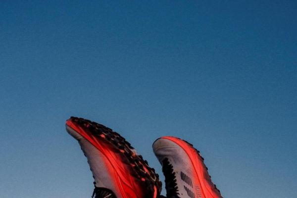 Vercors 领衔 技驭长距|ROSSIGNOL 2026越野跑鞋新品重磅发布 