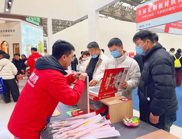 鹏鸿板材石家庄郑州双城首发，茶香板与传奇系列引爆关注 