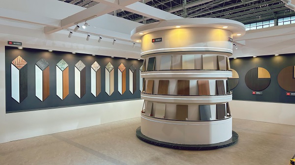 鹏鸿板材石家庄郑州双城首发，茶香板与传奇系列引爆关注 