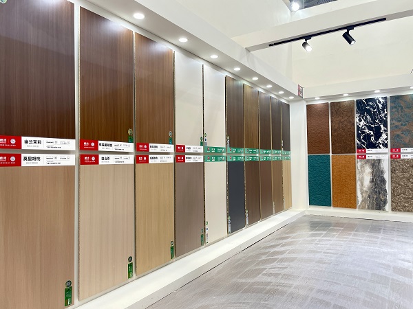 鹏鸿板材石家庄郑州双城首发，茶香板与传奇系列引爆关注 