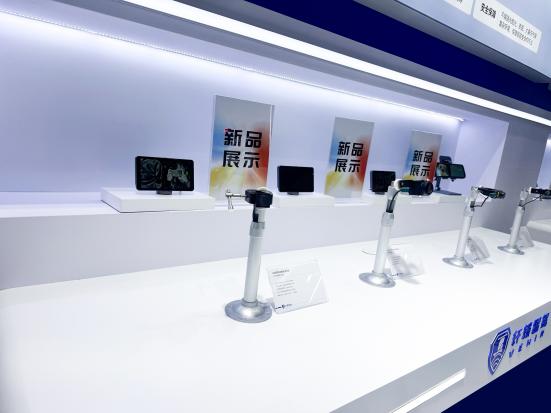 轩辕智驾发布全系后装红外新品，车载安全进入“高清智慧时代”