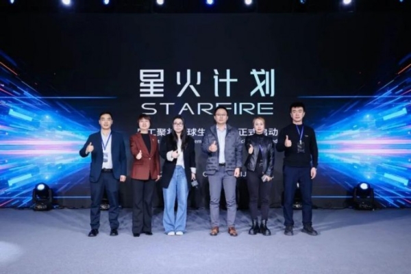 具身智能公司星工聚将发布XG Z1轮式机器人，探索机器人“一机多用”通用能力 