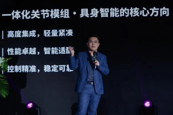 具身智能公司星工聚将发布XG Z1轮式机器人，探索机器人“一机多用”通用能力 