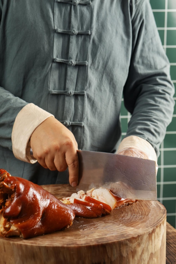 从街头小吃到全国销量第一：徐大川剁椒猪脚饭如何重构猪脚饭赛道？ 