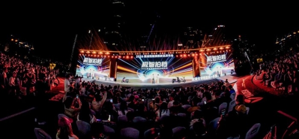 年轻人的极智拍档！雅迪冠能用陪伴重新定义智能出行温度 