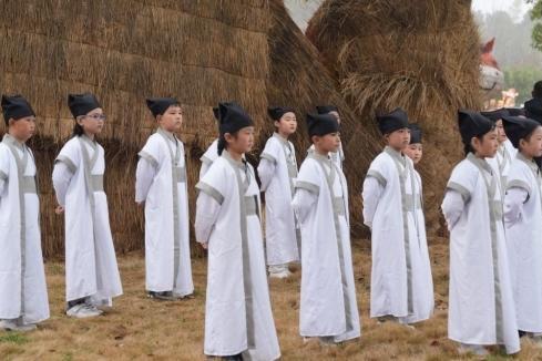 千载诗人地 今朝再出发——“爱中华 爱家乡”2026中国农民诗会从这里出发暨第十一届杏花村文化旅游节正式启幕 