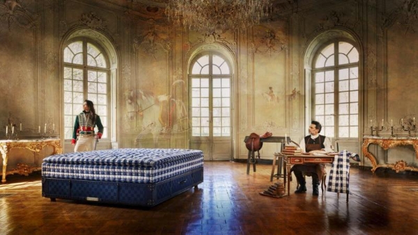 揭秘扎克伯格1.7亿美元豪宅，卧室配备海丝腾百万级“床王” 