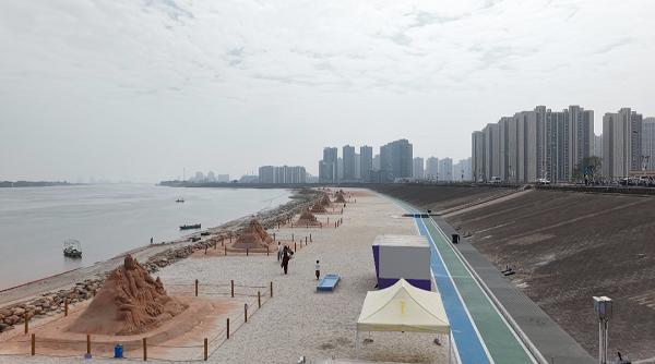 中国沙雕艺术家王靖现身佛山：用细腻雕琢唤醒沙的灵性 