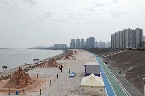 中国沙雕艺术家王靖现身佛山：用细腻雕琢唤醒沙的灵性 