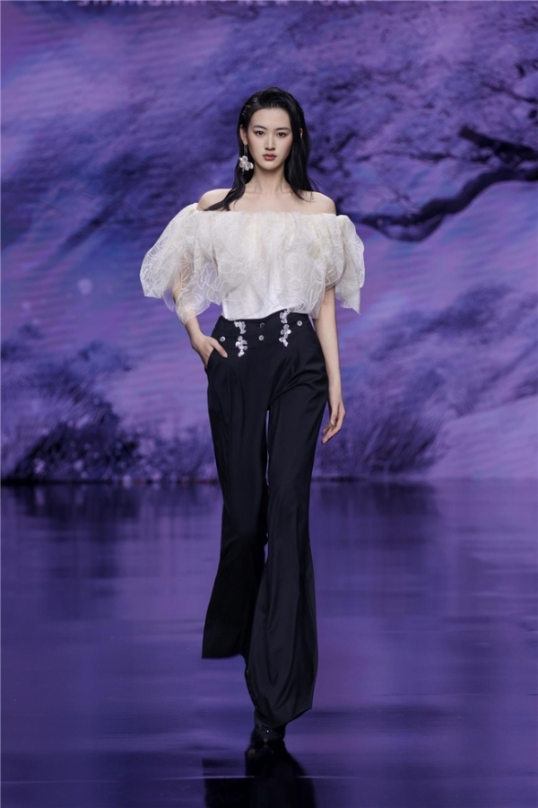 梅兰竹菊，19位女性展现当代君子风骨 