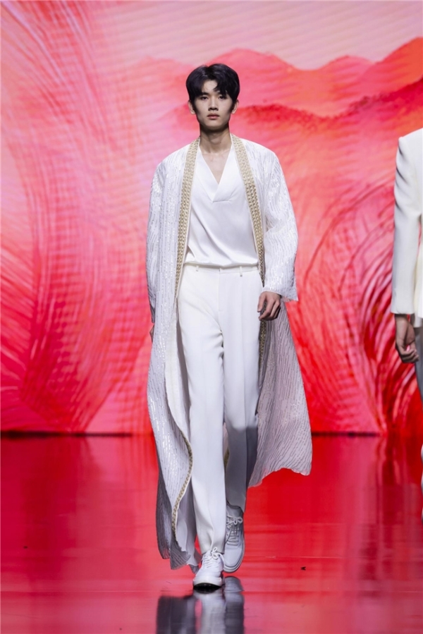 梅兰竹菊，19位女性展现当代君子风骨 